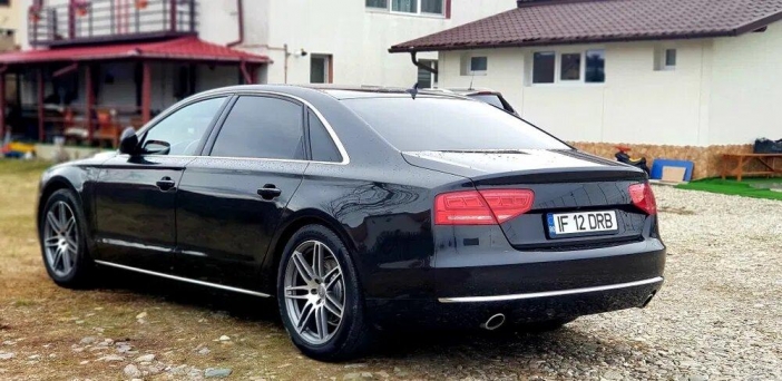 Audi A8 - 3