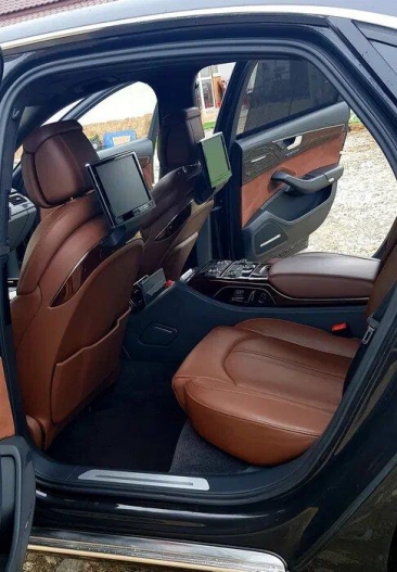 Audi A8 - 4