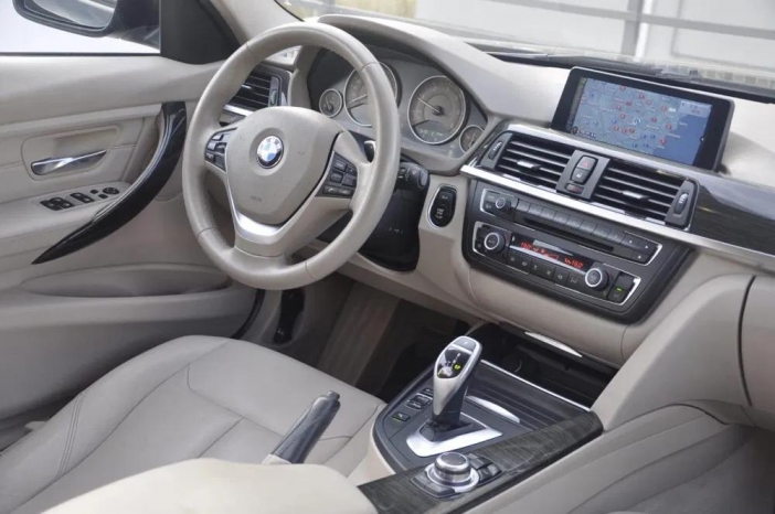 BMW 320D - Sport Plus Automat - 1