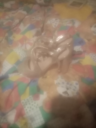 Vând sandale cu toc înalt aurii - 2